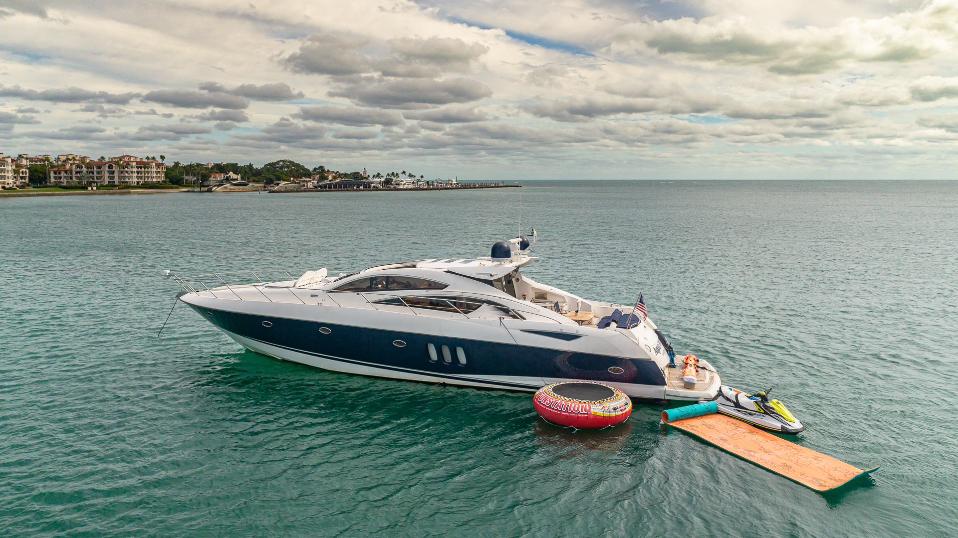 75ft Sunseeker Aquah yacht rental Miami - premium amenities and entertainment system
