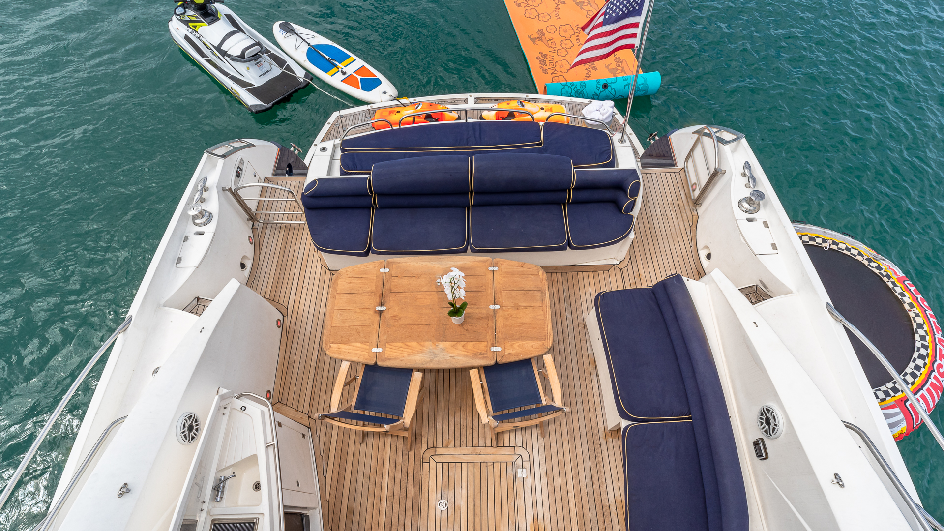 75ft Sunseeker Aquah yacht rental Miami - stern swim platform with water access for snorkeling