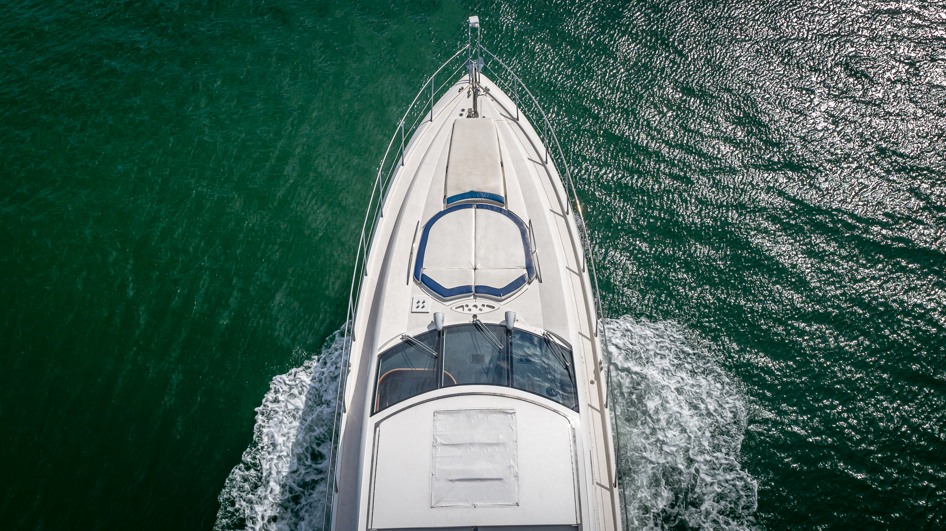75ft Sunseeker Aquah yacht rental Miami - navigation bridge and helm station