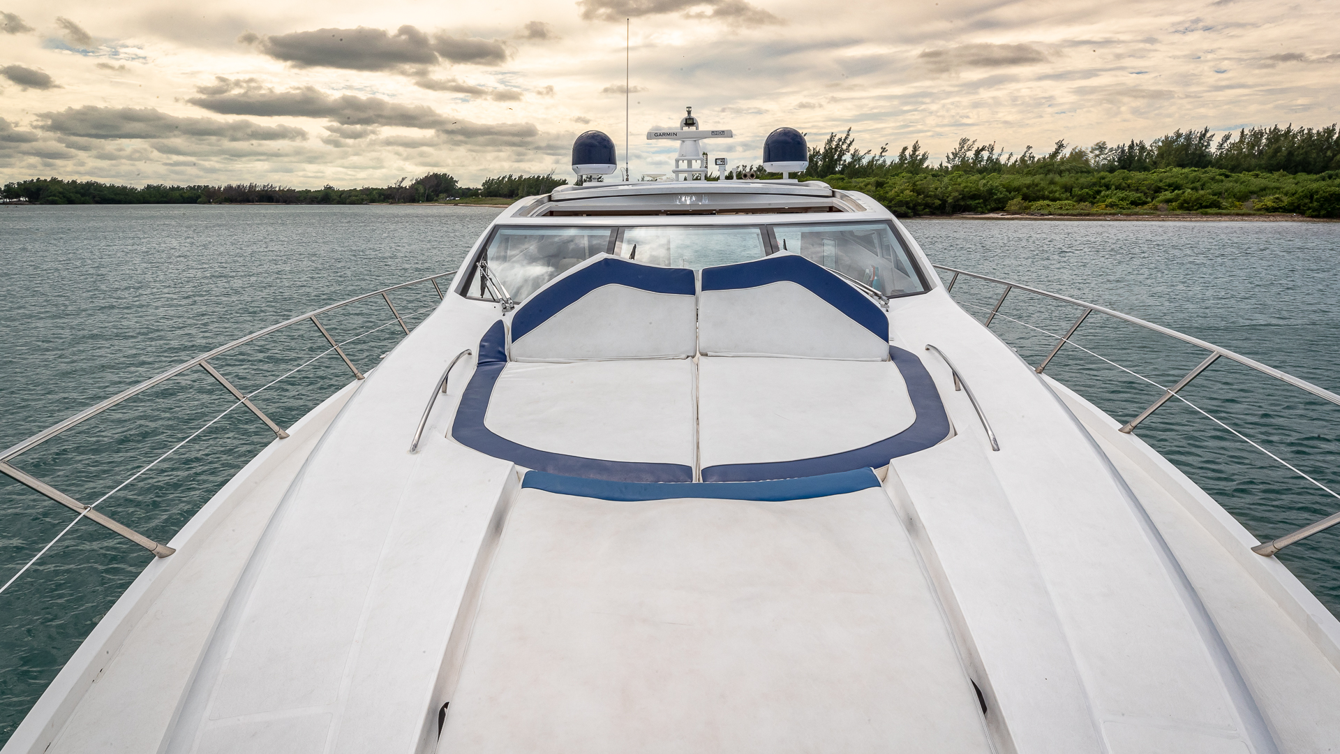 75ft Sunseeker Aquah yacht rental Miami - navigation bridge and helm station