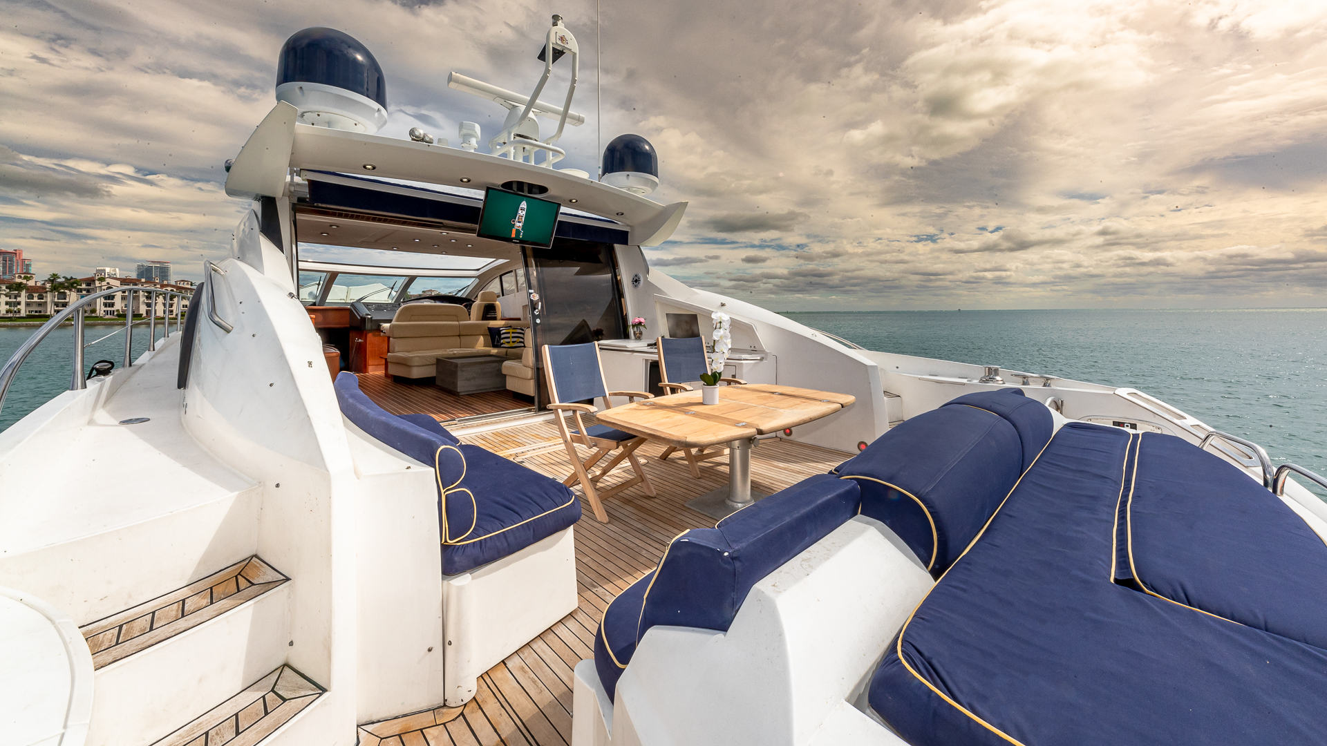 75ft Sunseeker Aquah yacht rental Miami - navigation bridge and helm station