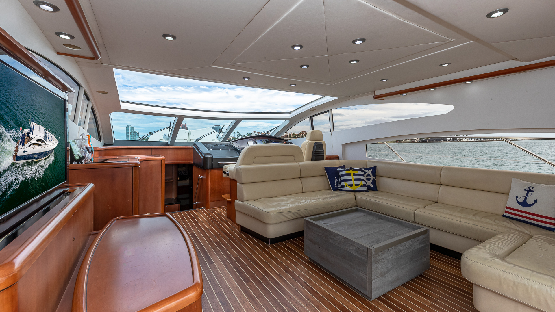 75ft Sunseeker Aquah yacht rental Miami - spacious deck area ideal for sunset cruises and bachelorette parties