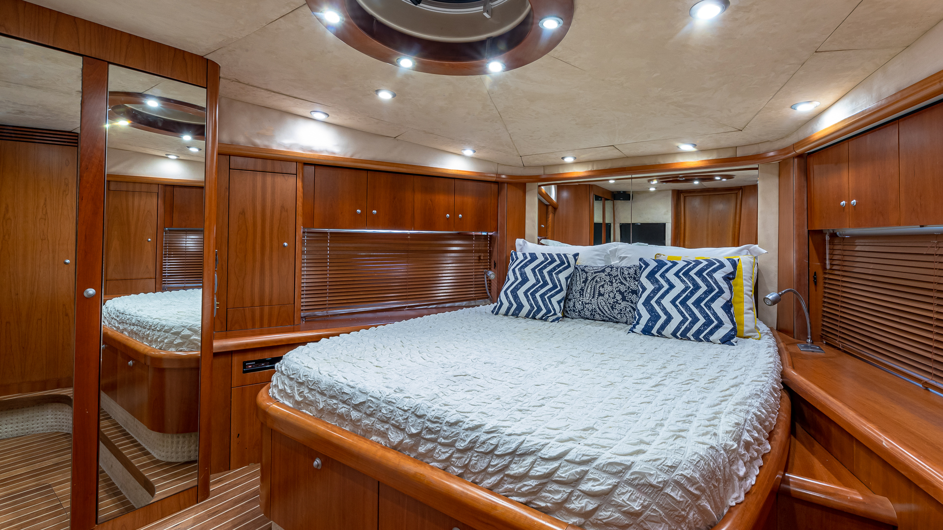 75ft Sunseeker Aquah yacht rental Miami - water toys and recreational equipment