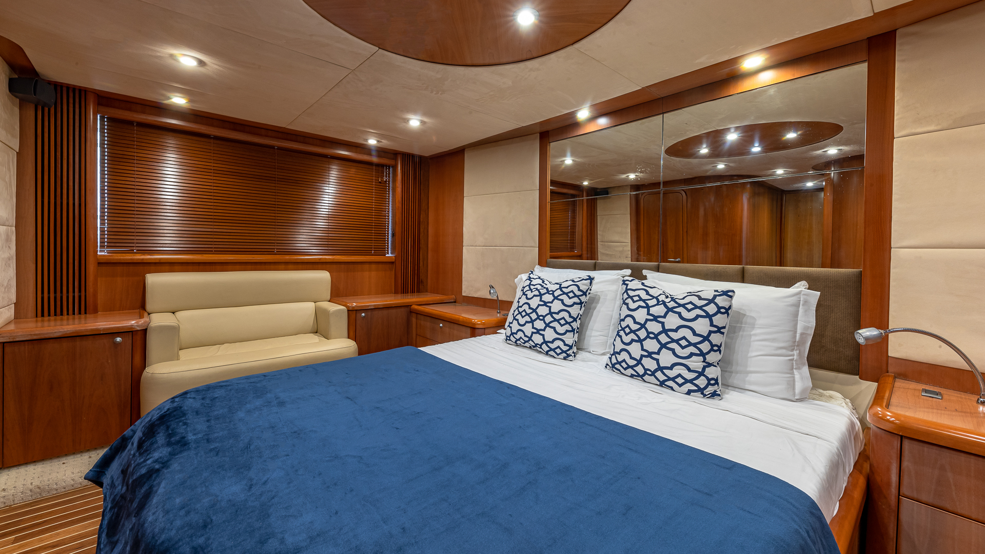 75ft Sunseeker Aquah yacht rental Miami - comfortable lounge area for group celebrations