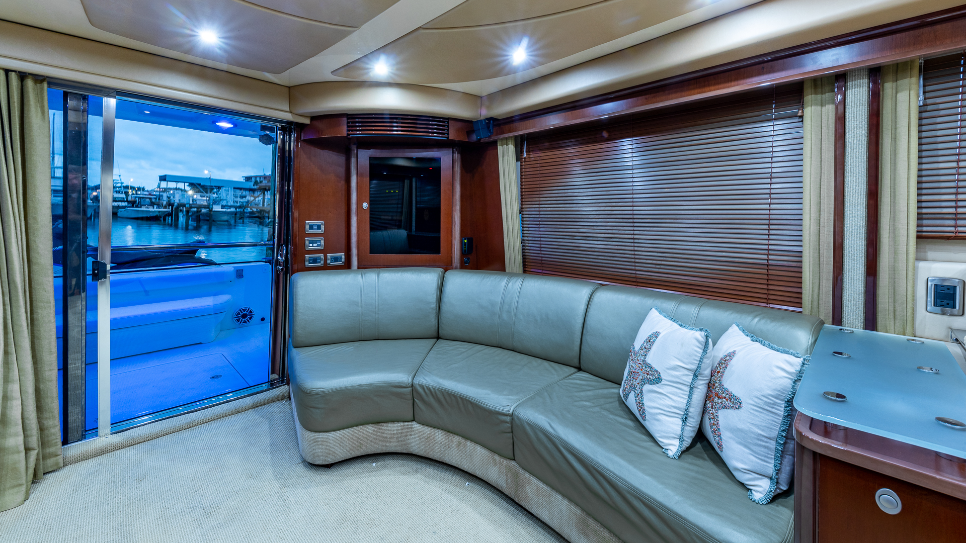 55ft Sea Ray J yacht rental Miami - spacious deck area ideal for sunset cruises and bachelorette parties