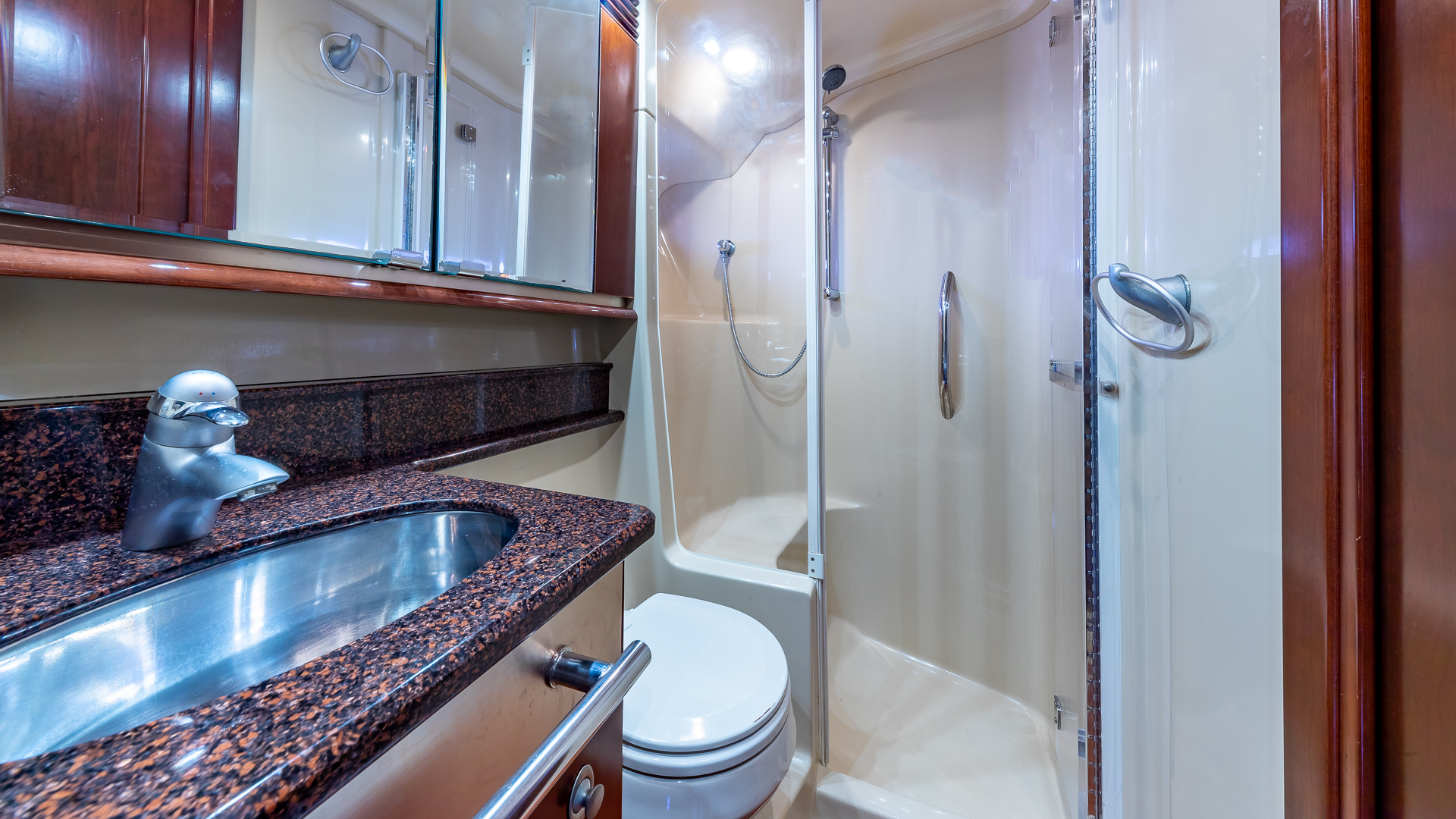 55ft Sea Ray J yacht rental Miami - stern swim platform with water access for snorkeling