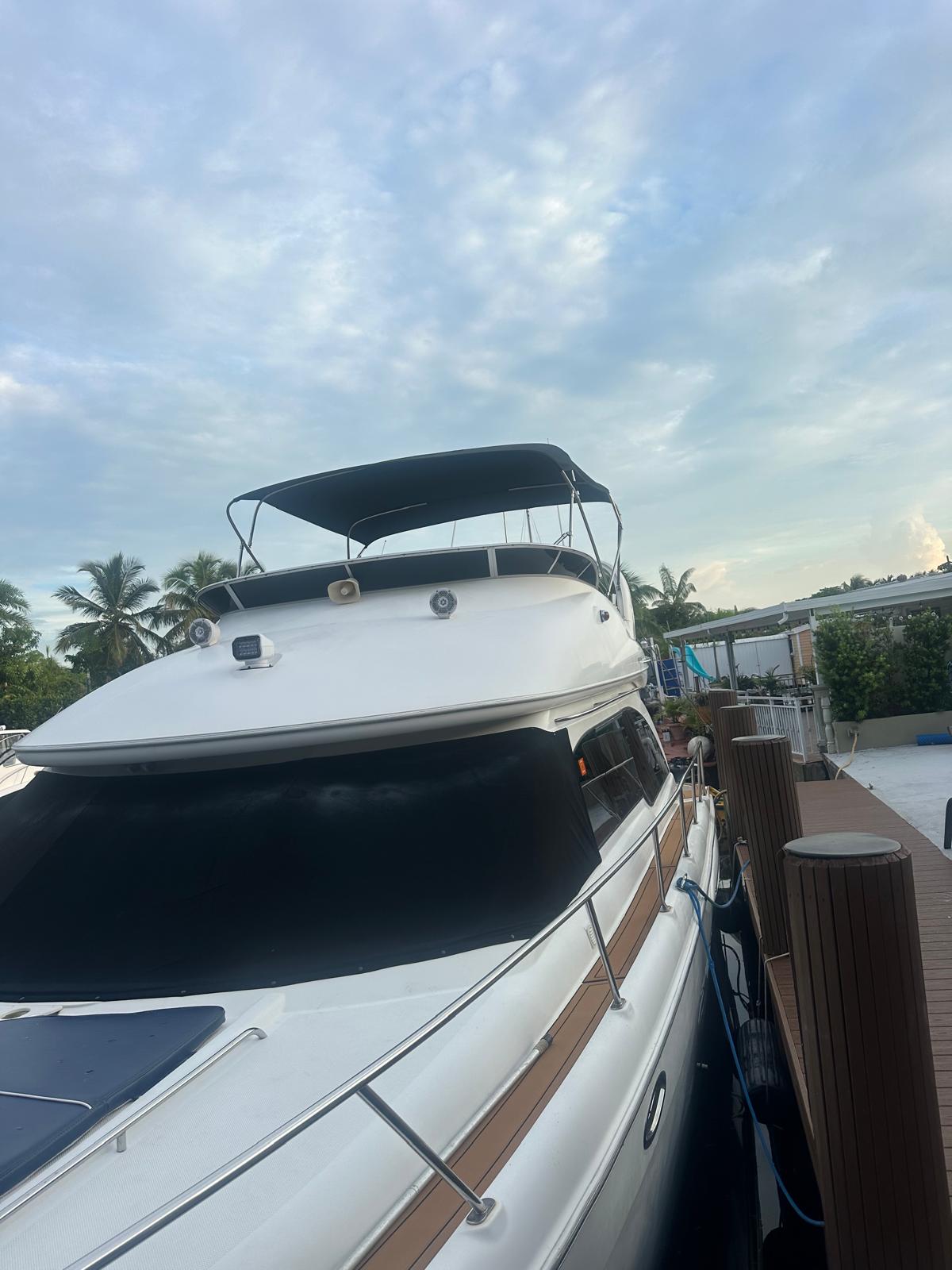 50ft Meridian O yacht rental Miami - bow seating area perfect for sunbathing and relaxation