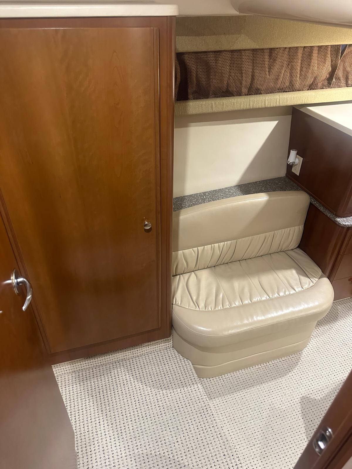 50ft Meridian O yacht rental Miami - flybridge with panoramic views of Miami skyline