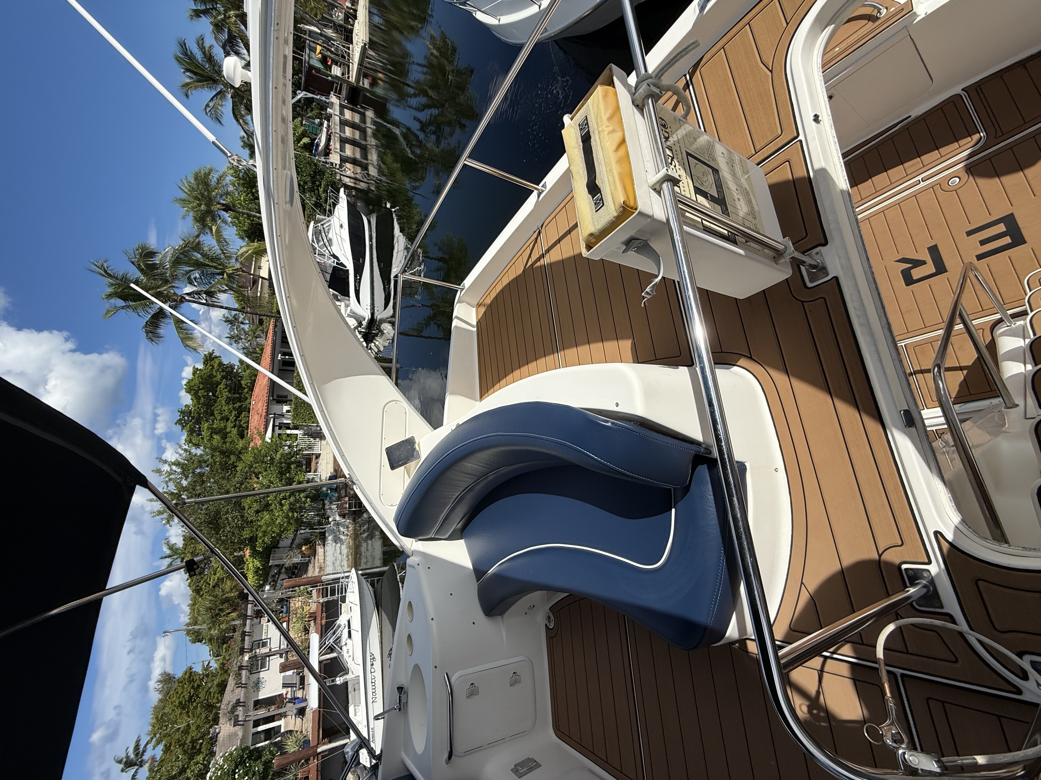 50ft Meridian O yacht rental Miami - elegant interior salon for corporate events and private gatherings
