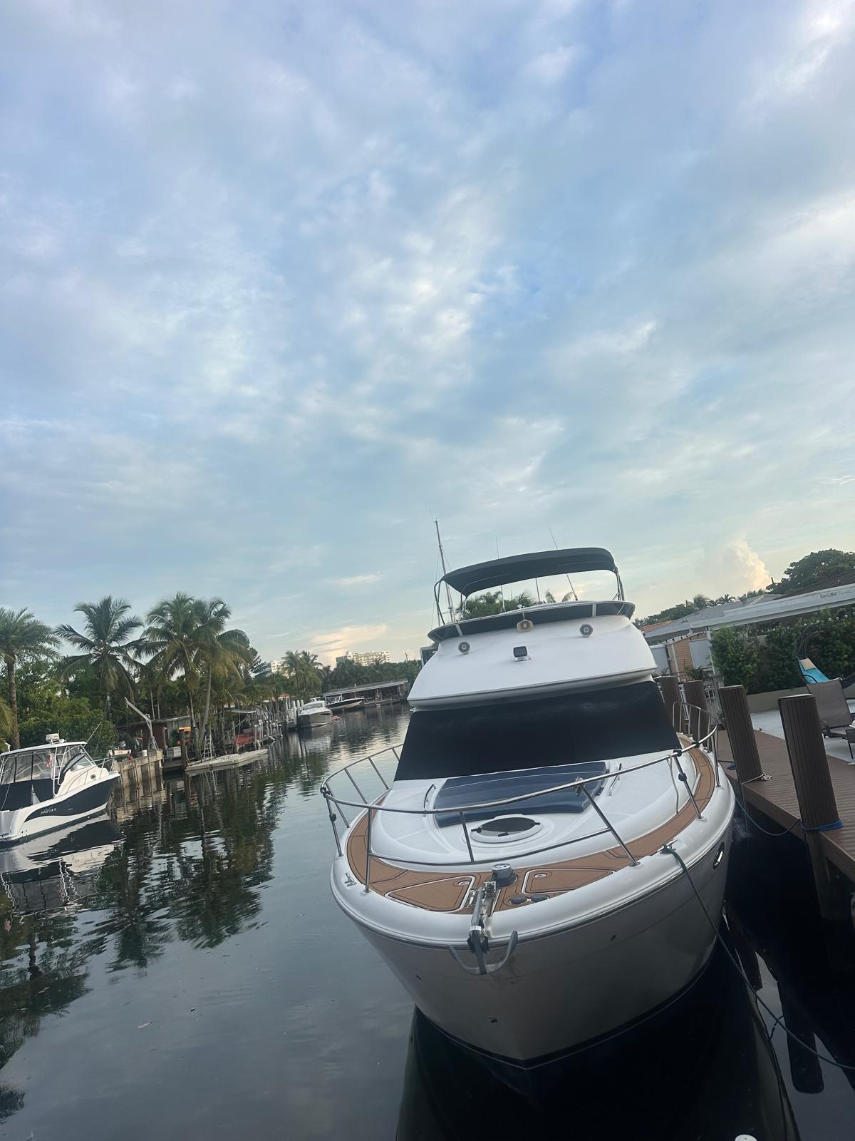 50ft Meridian O yacht rental Miami - bow seating area perfect for sunbathing and relaxation