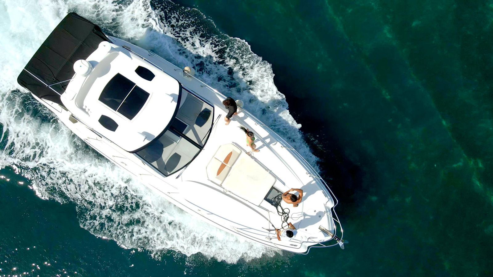 42ft Chaparral luxury yacht charter Miami - exterior view perfect for parties and celebrations