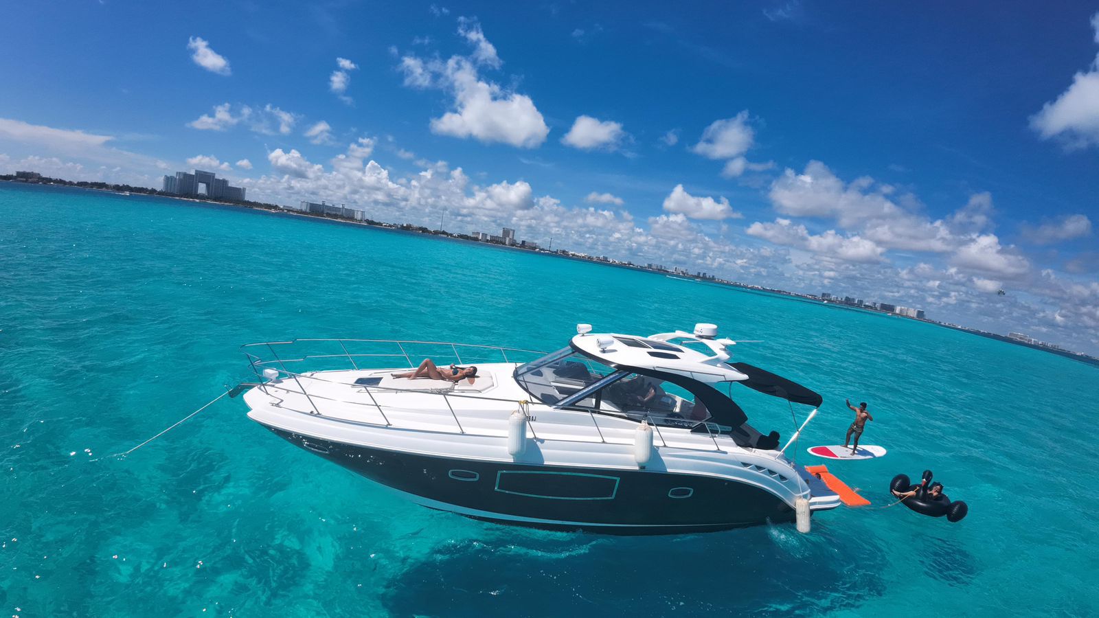 42ft Chaparral yacht rental Miami - navigation bridge and helm station