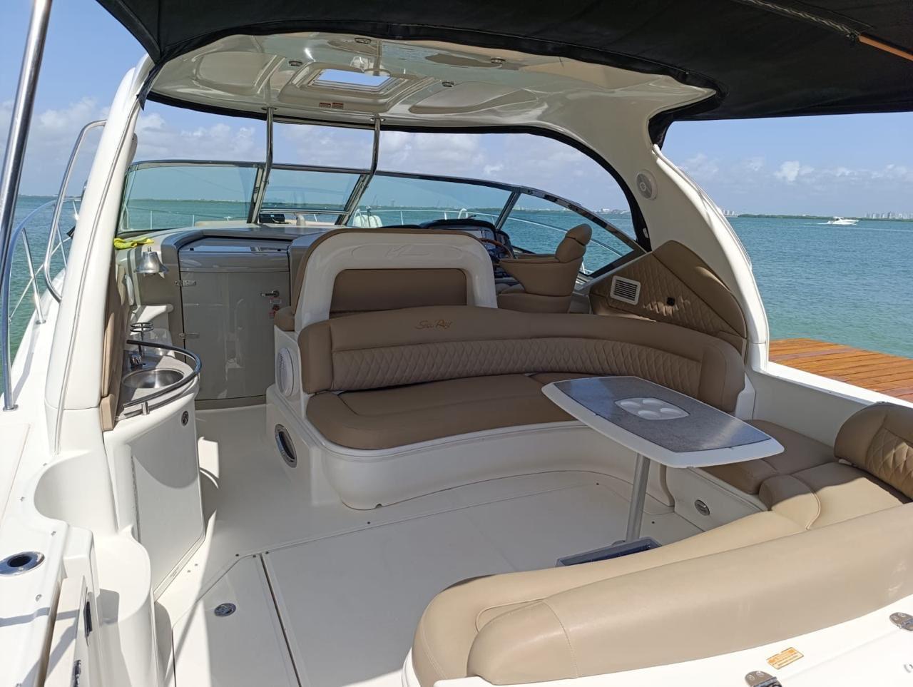 44ft Sea Ray yacht rental Miami - premium amenities and entertainment system