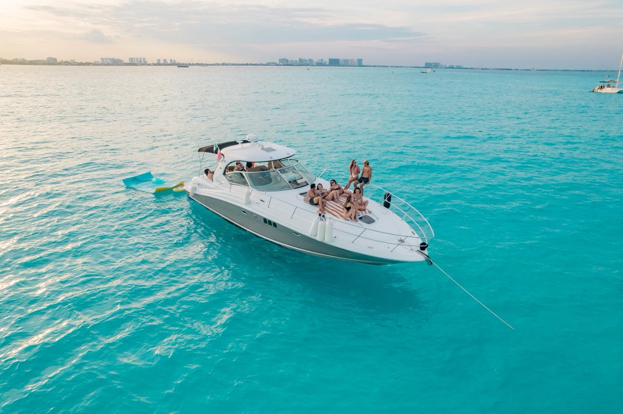 44ft Sea Ray yacht rental Miami - elegant interior salon for corporate events and private gatherings