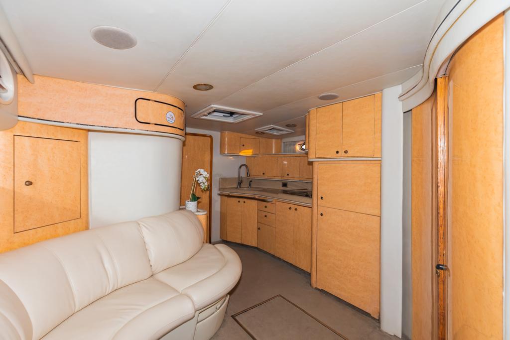 45ft Sea Ray yacht rental Miami - navigation bridge and helm station