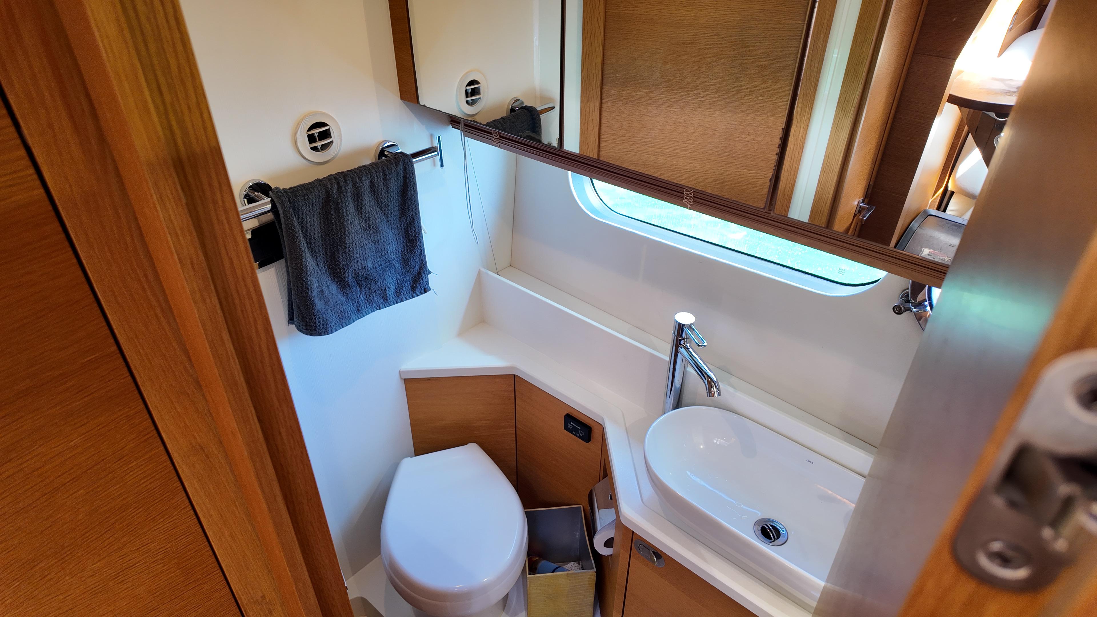 54ft Sunseeker San Remo yacht rental Miami - navigation bridge and helm station