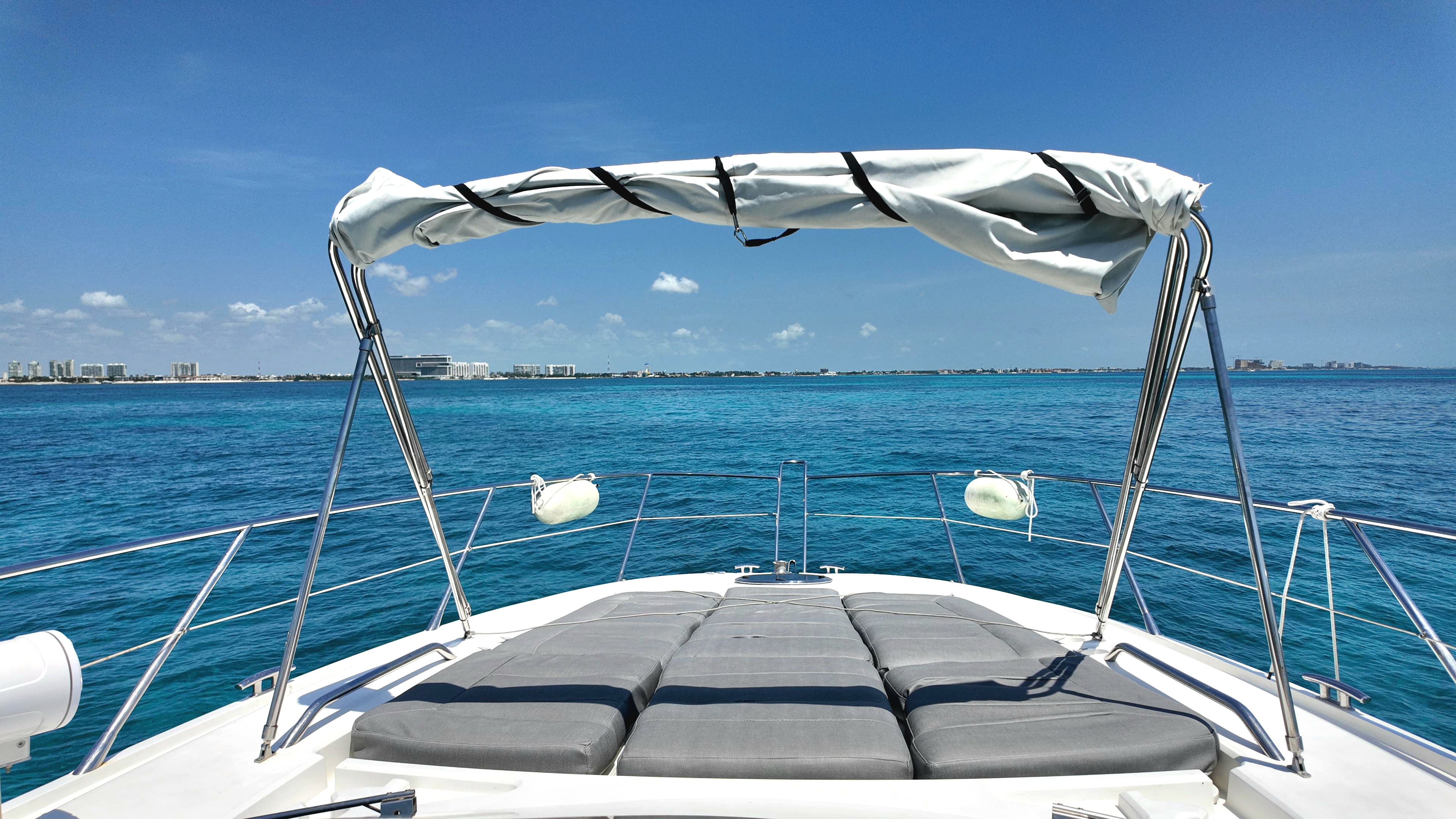 54ft Sunseeker San Remo yacht rental Miami - navigation bridge and helm station