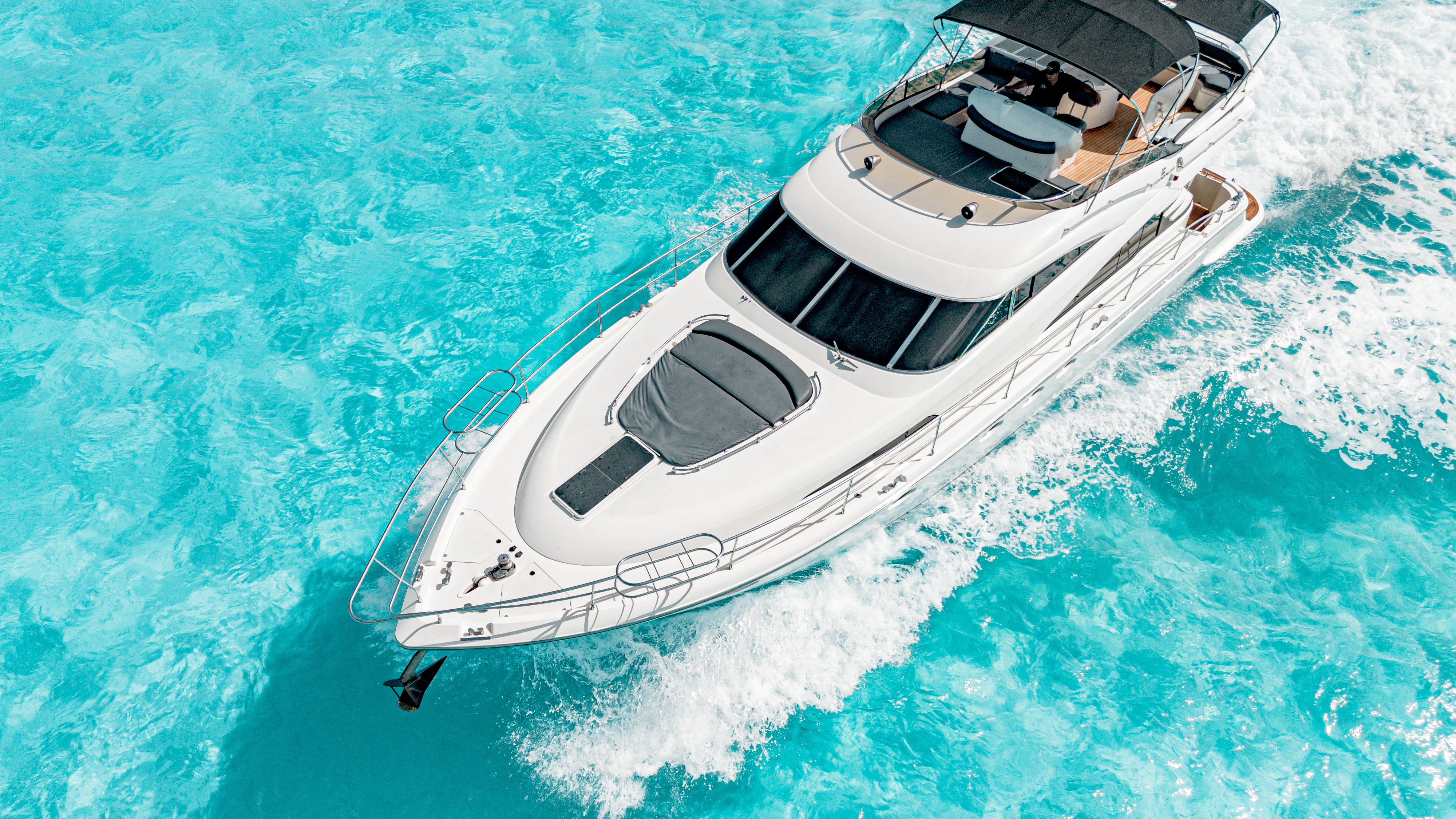 65ft Fairline Squadron yacht rental Miami - comfortable lounge area for group celebrations