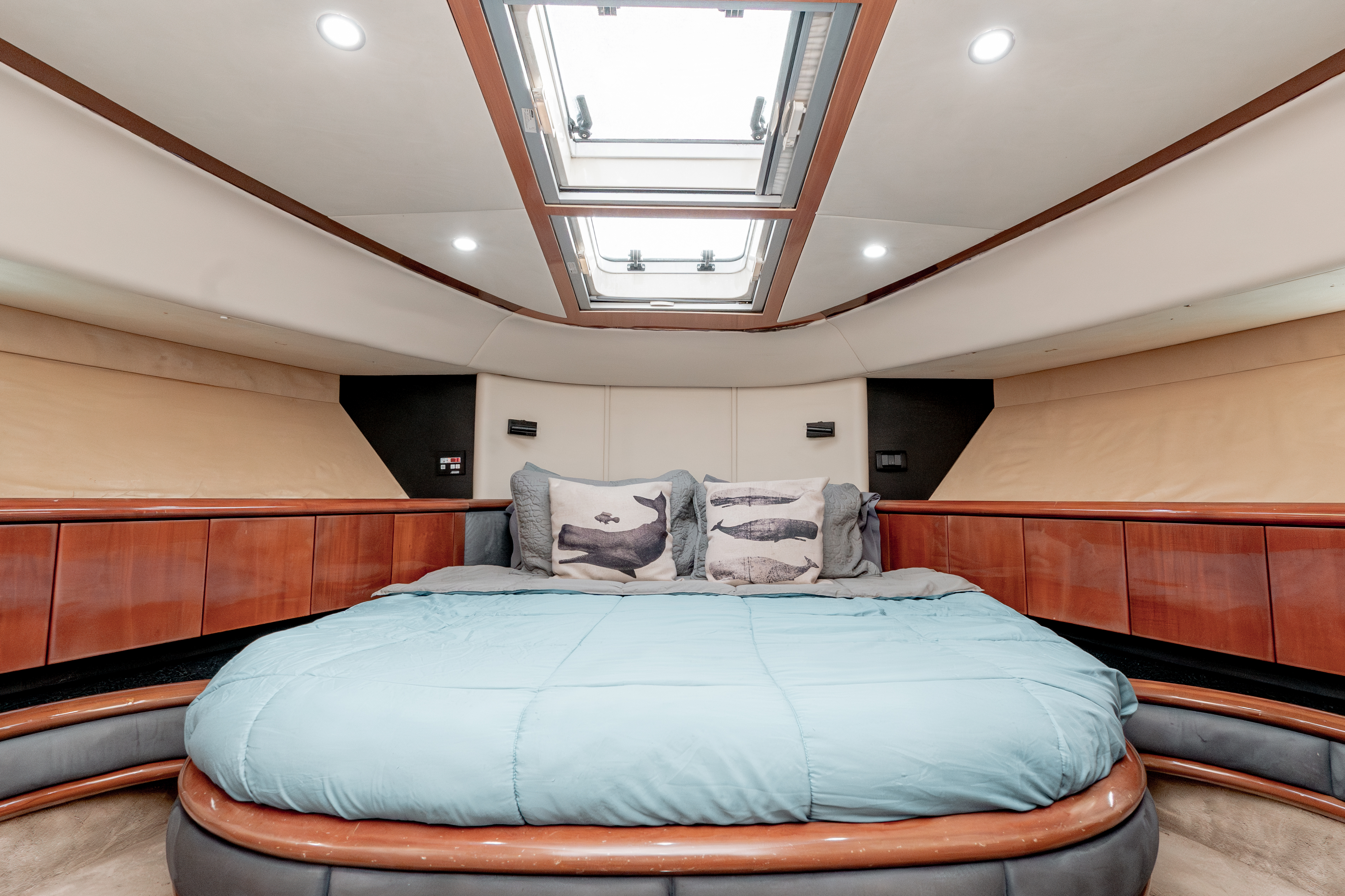 65ft Fairline Squadron yacht rental Miami - premium amenities and entertainment system