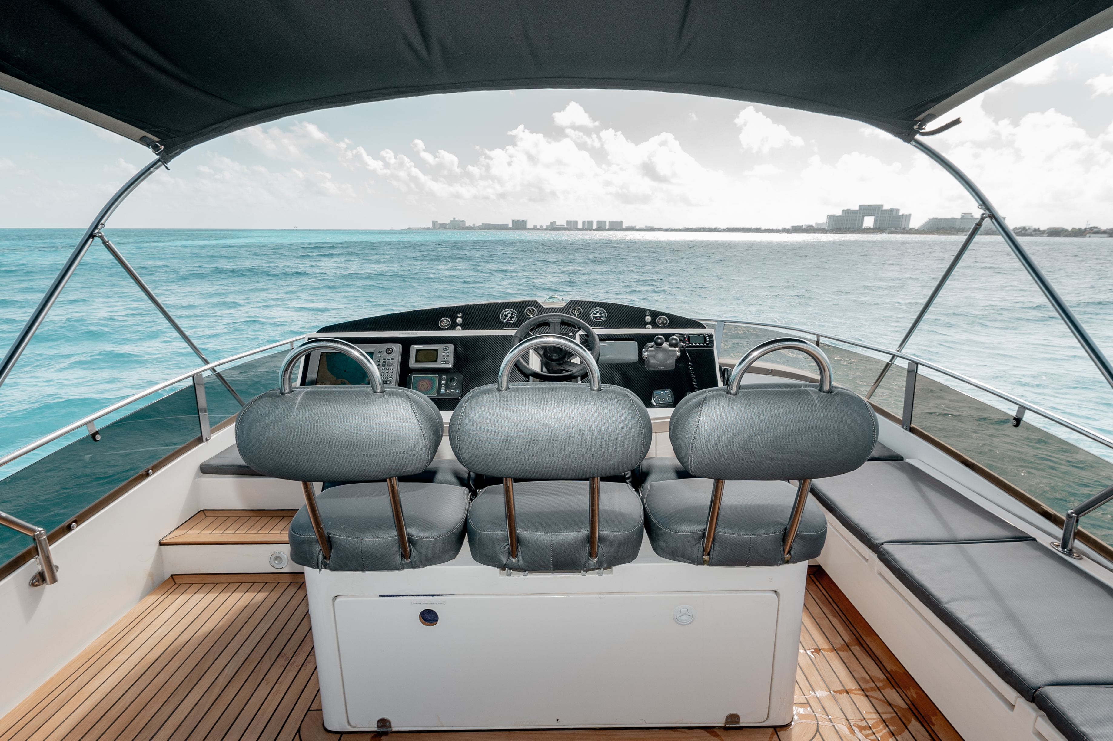 65ft Fairline Squadron yacht rental Miami - comfortable lounge area for group celebrations