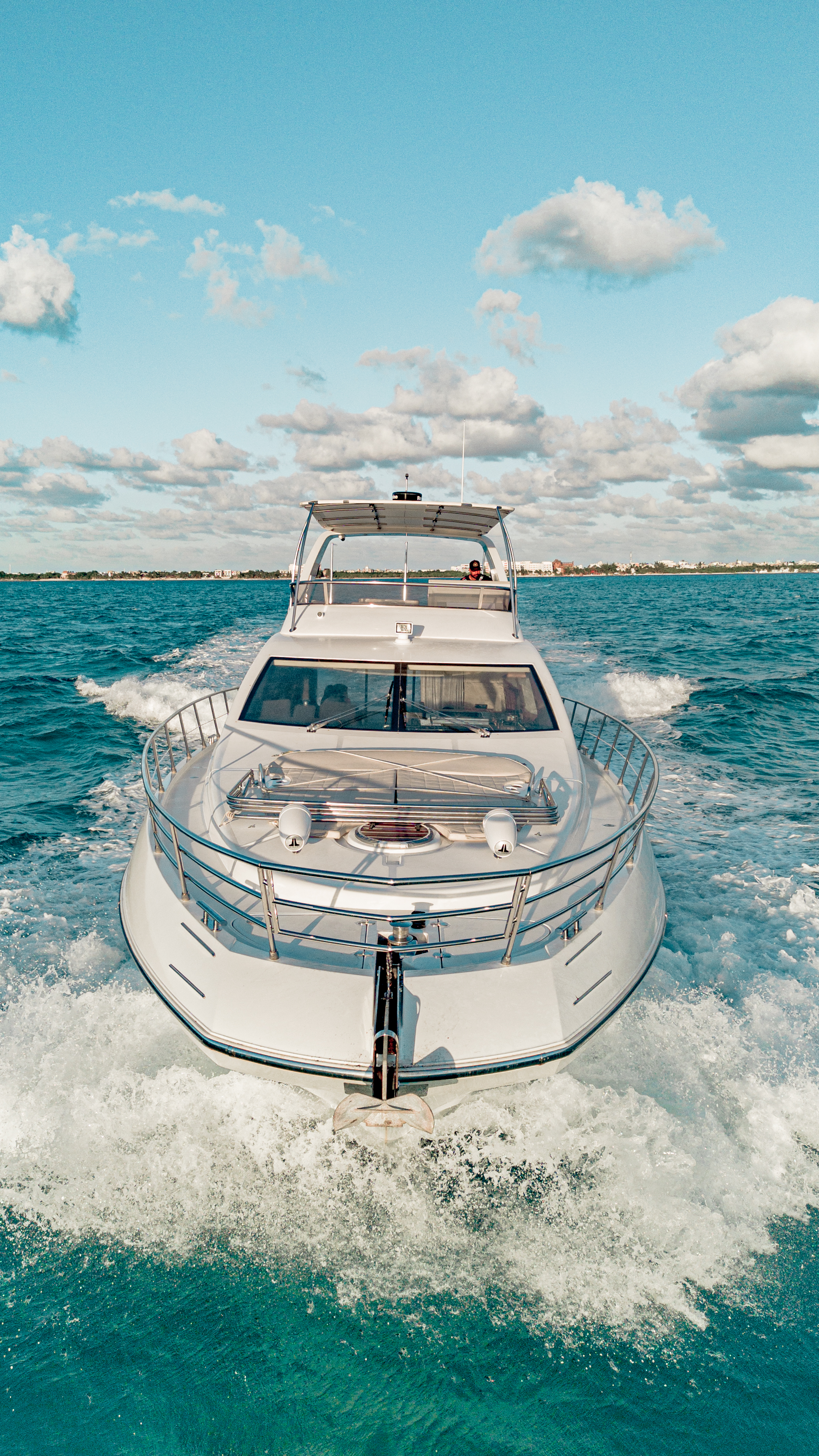 65ft Azimut yacht rental Miami - premium amenities and entertainment system