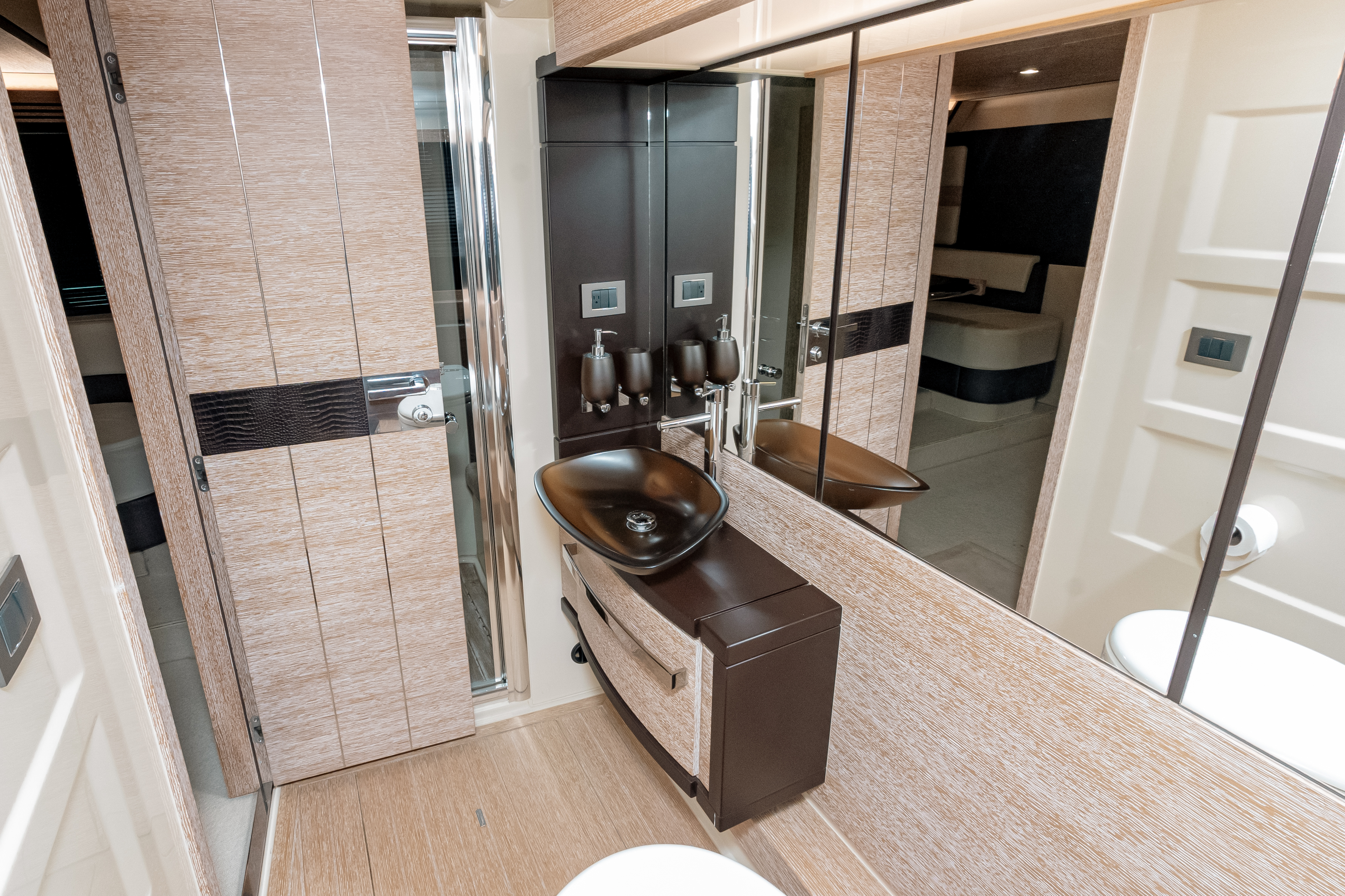 65ft Azimut yacht rental Miami - bow seating area perfect for sunbathing and relaxation
