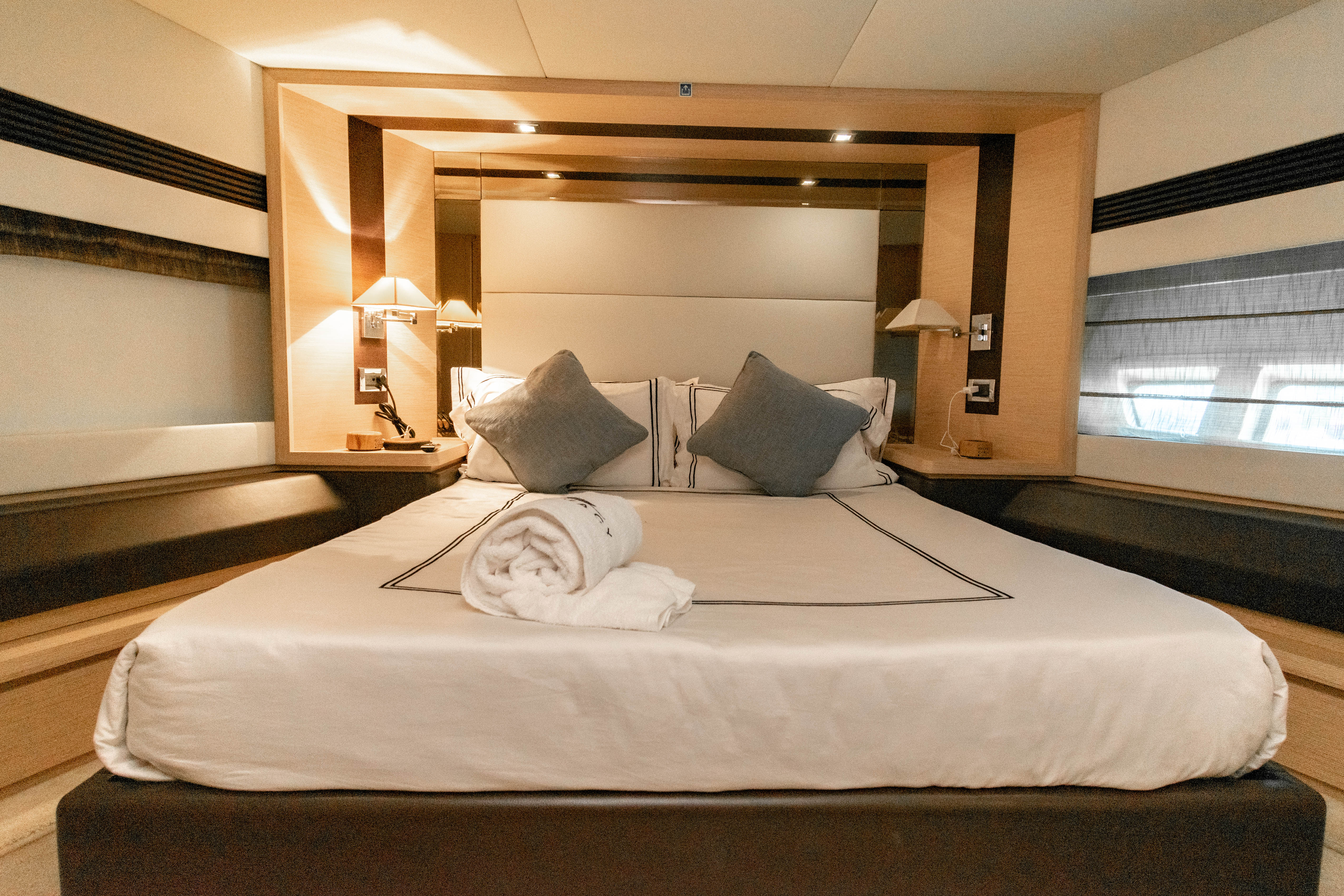 84ft Azimut yacht rental Miami - spacious deck area ideal for sunset cruises and bachelorette parties