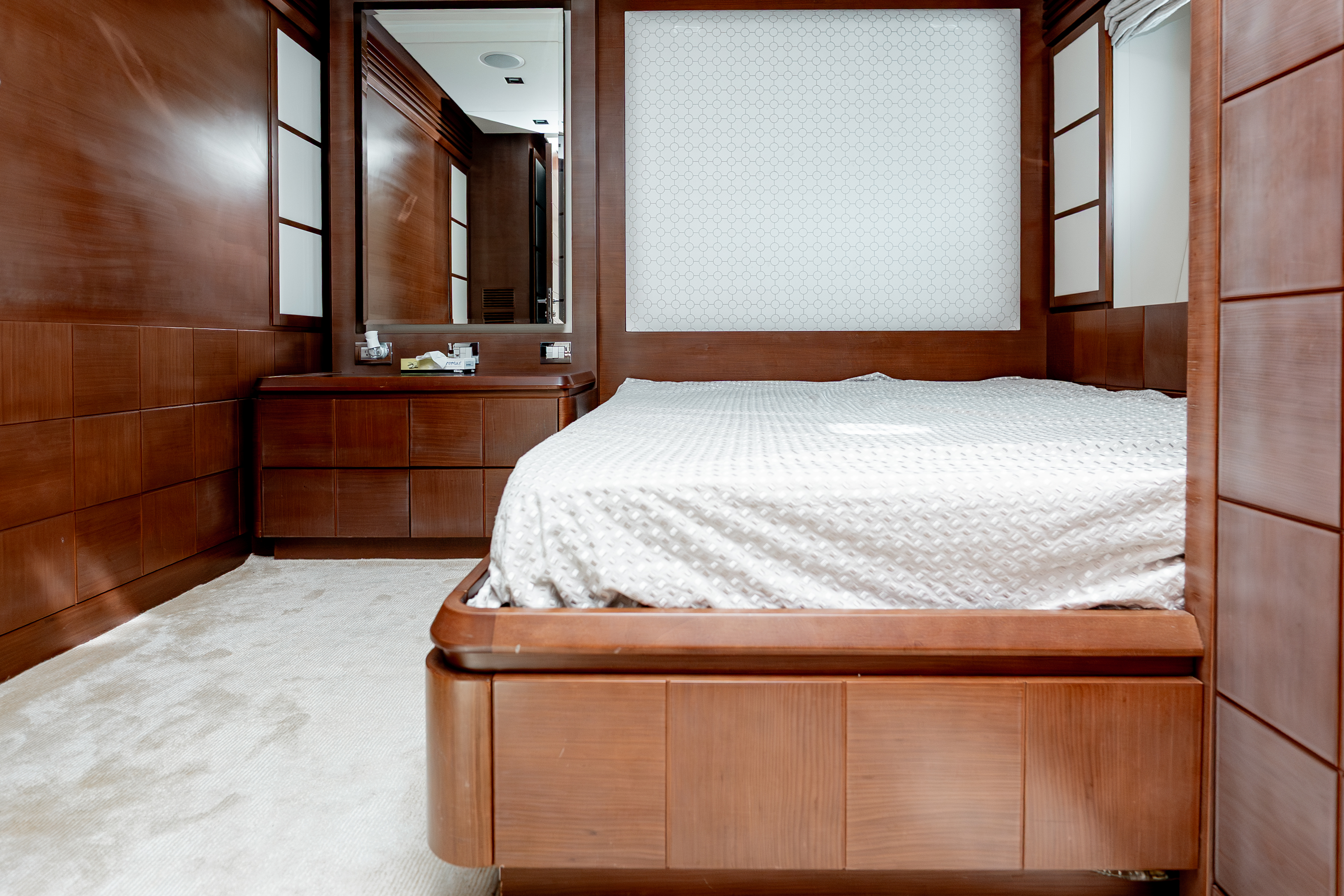 95ft Azimut yacht rental Miami - comfortable lounge area for group celebrations