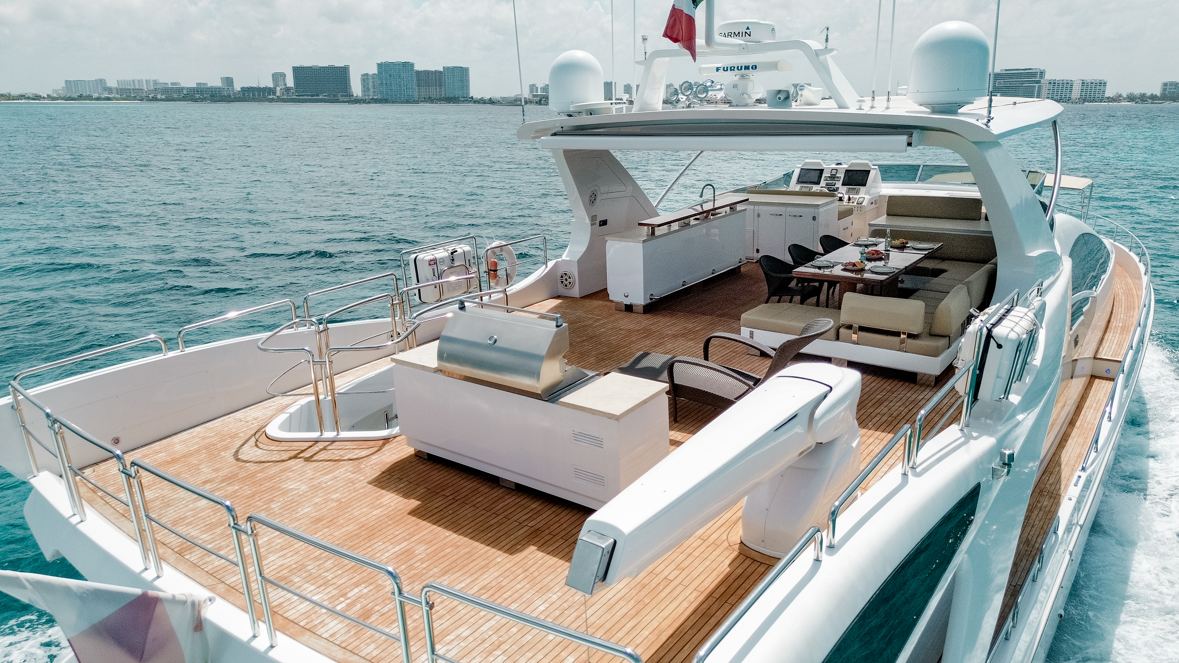 95ft Azimut yacht rental Miami - comfortable lounge area for group celebrations