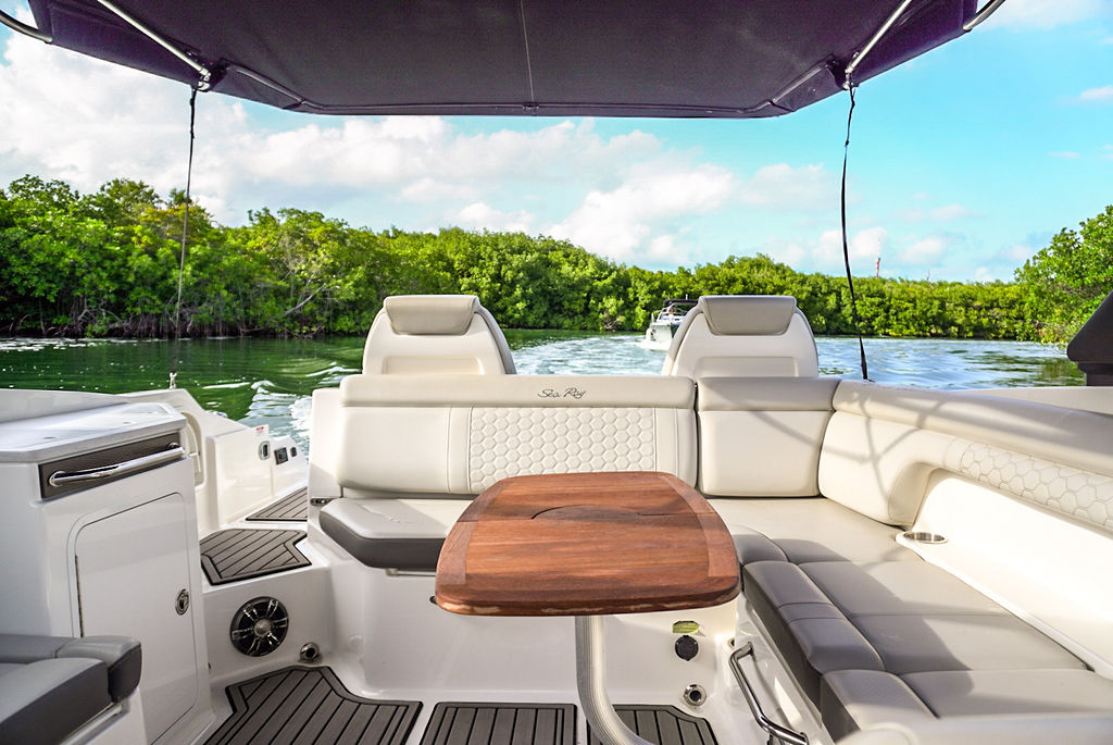 29ft Searay SDX  yacht rental Miami - stern swim platform with water access for snorkeling