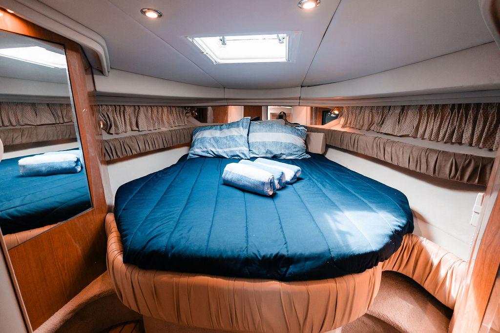 45ft Sea Ray Sundancer yacht rental Miami - comfortable lounge area for group celebrations