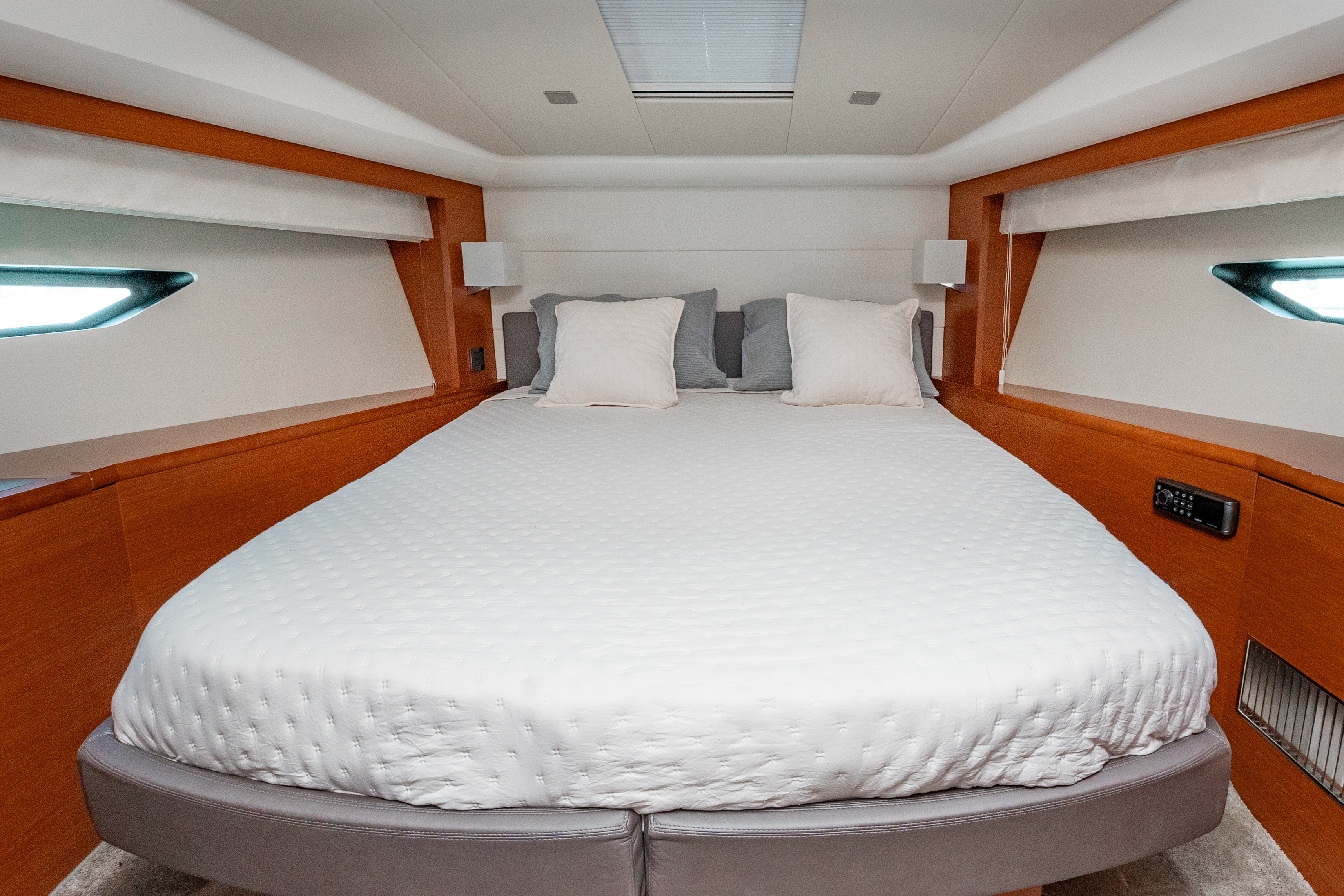 50ft Prestige yacht rental Miami - navigation bridge and helm station