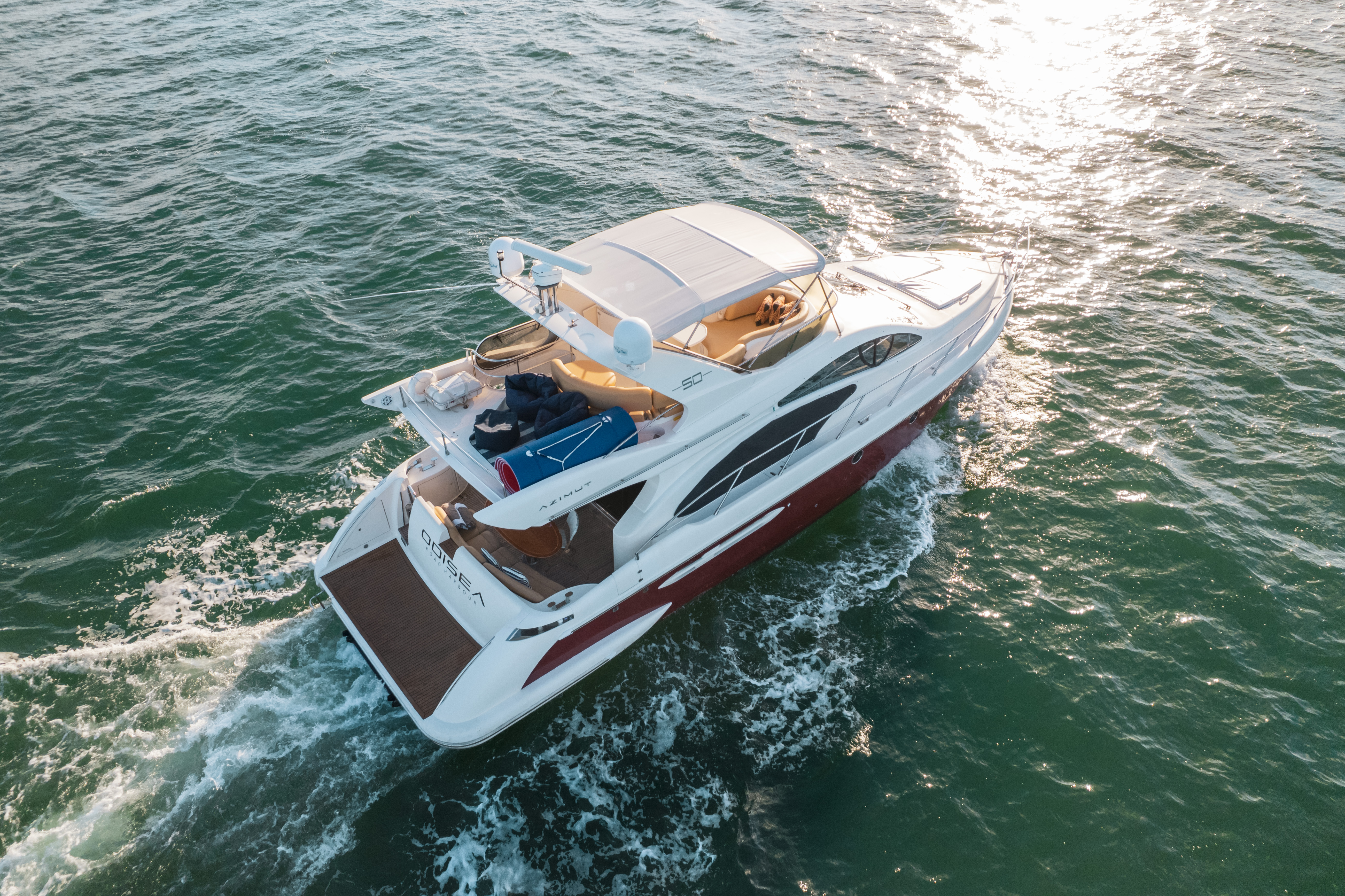 55ft Azimut G yacht rental Miami - stern swim platform with water access for snorkeling