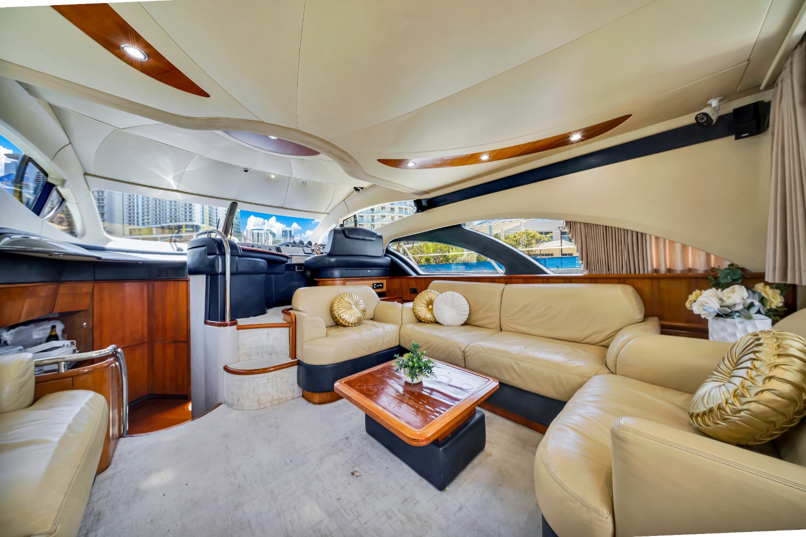 55ft Pink Panther Flybridge yacht rental Miami - navigation bridge and helm station