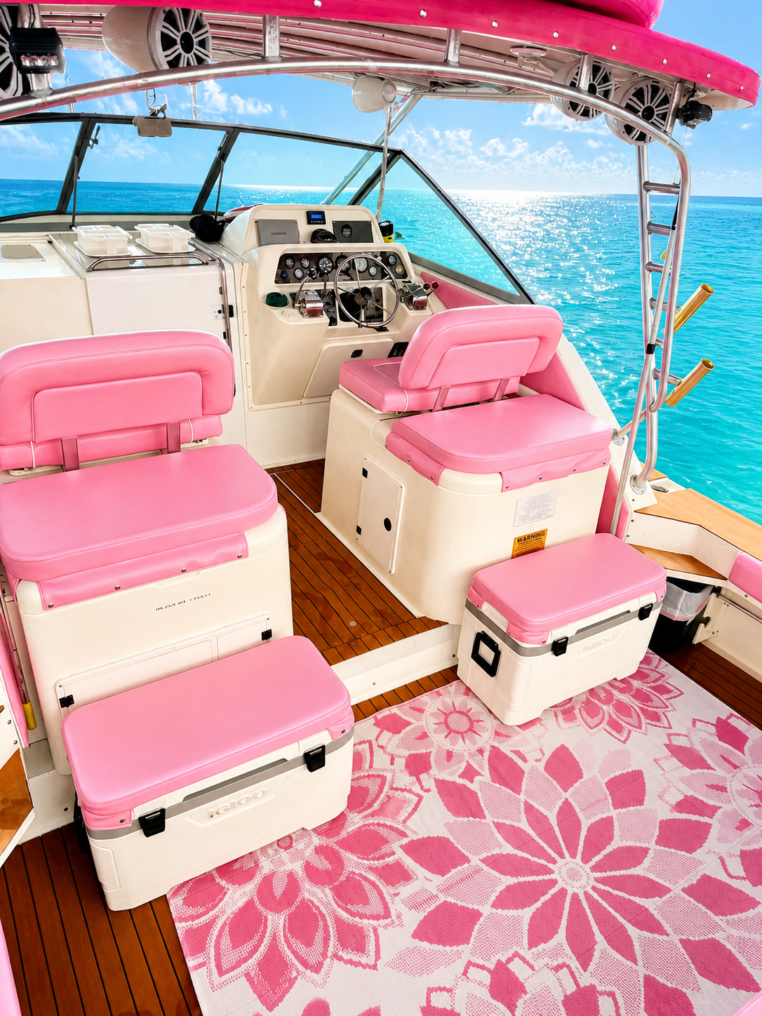 38ft Pink Express Cruiser yacht rental Miami - stern swim platform with water access for snorkeling