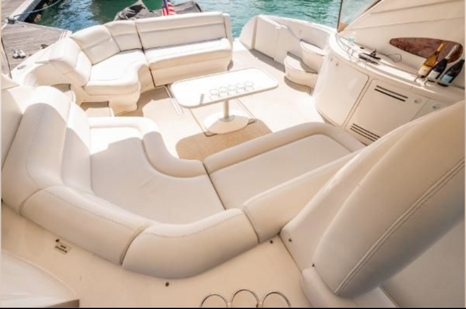 60ft Pink Sea Ray yacht rental Miami - premium amenities and entertainment system