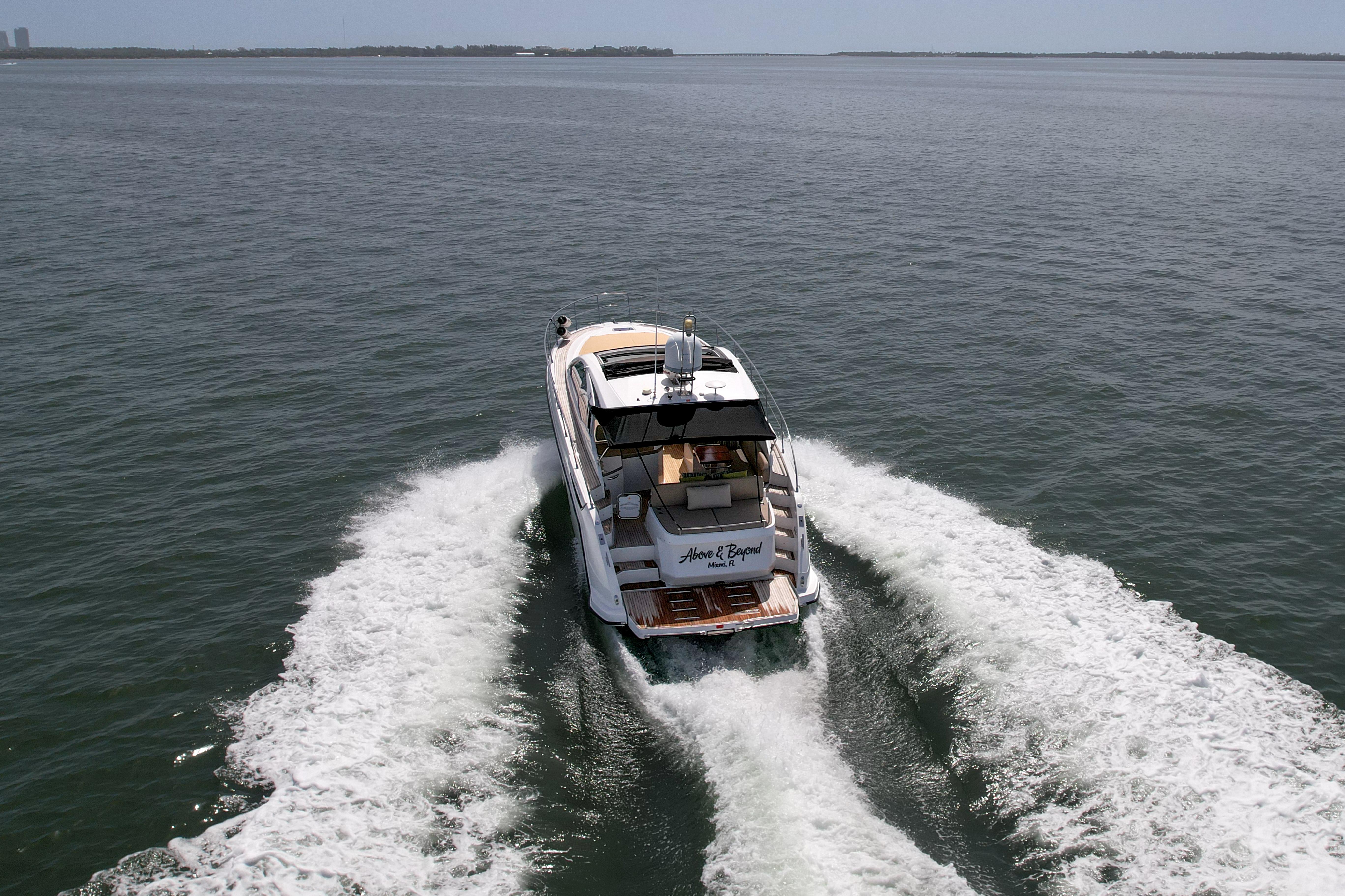 45ft Azimut Atlantis yacht rental Miami - stern swim platform with water access for snorkeling