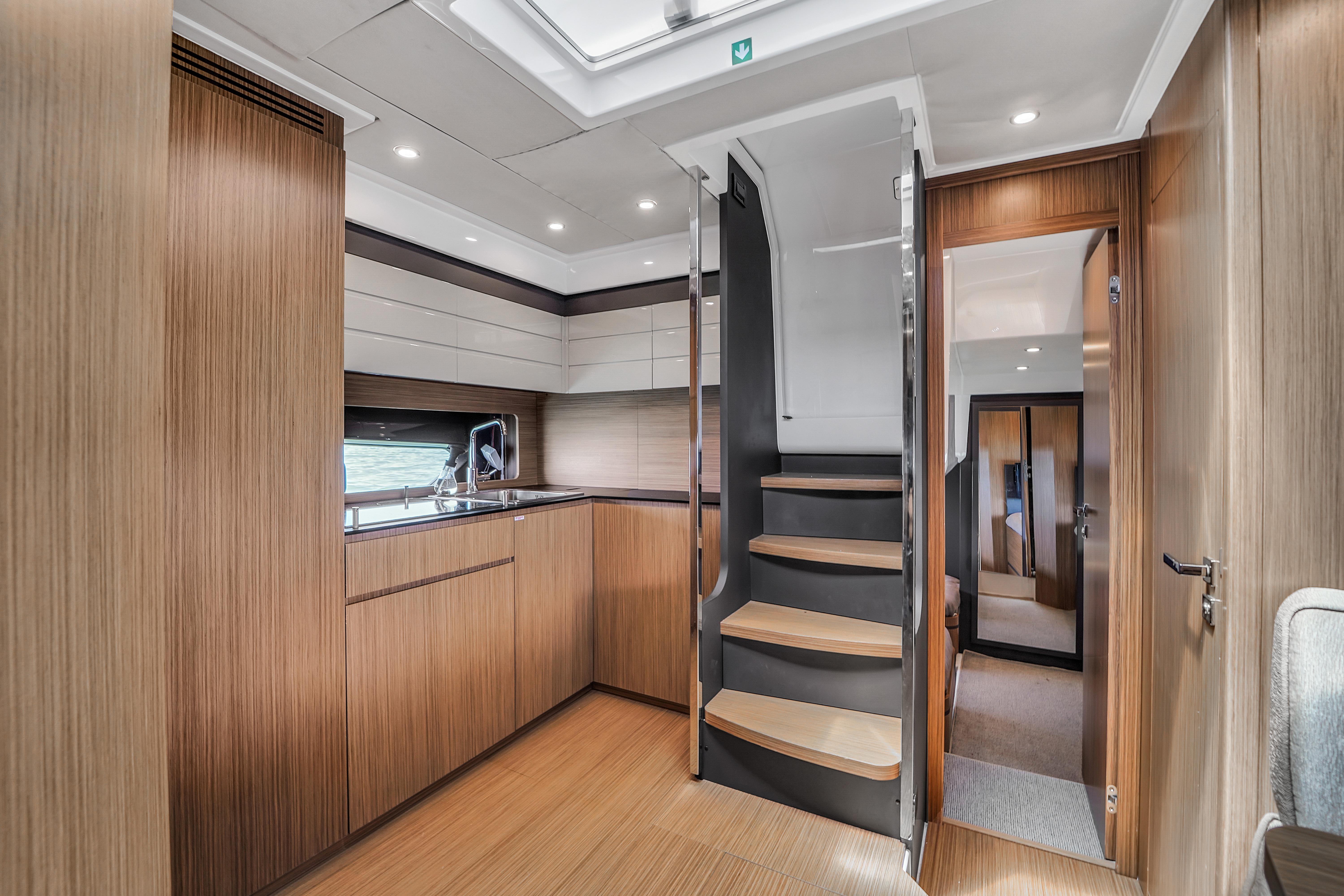 45ft Azimut Atlantis yacht rental Miami - bow seating area perfect for sunbathing and relaxation