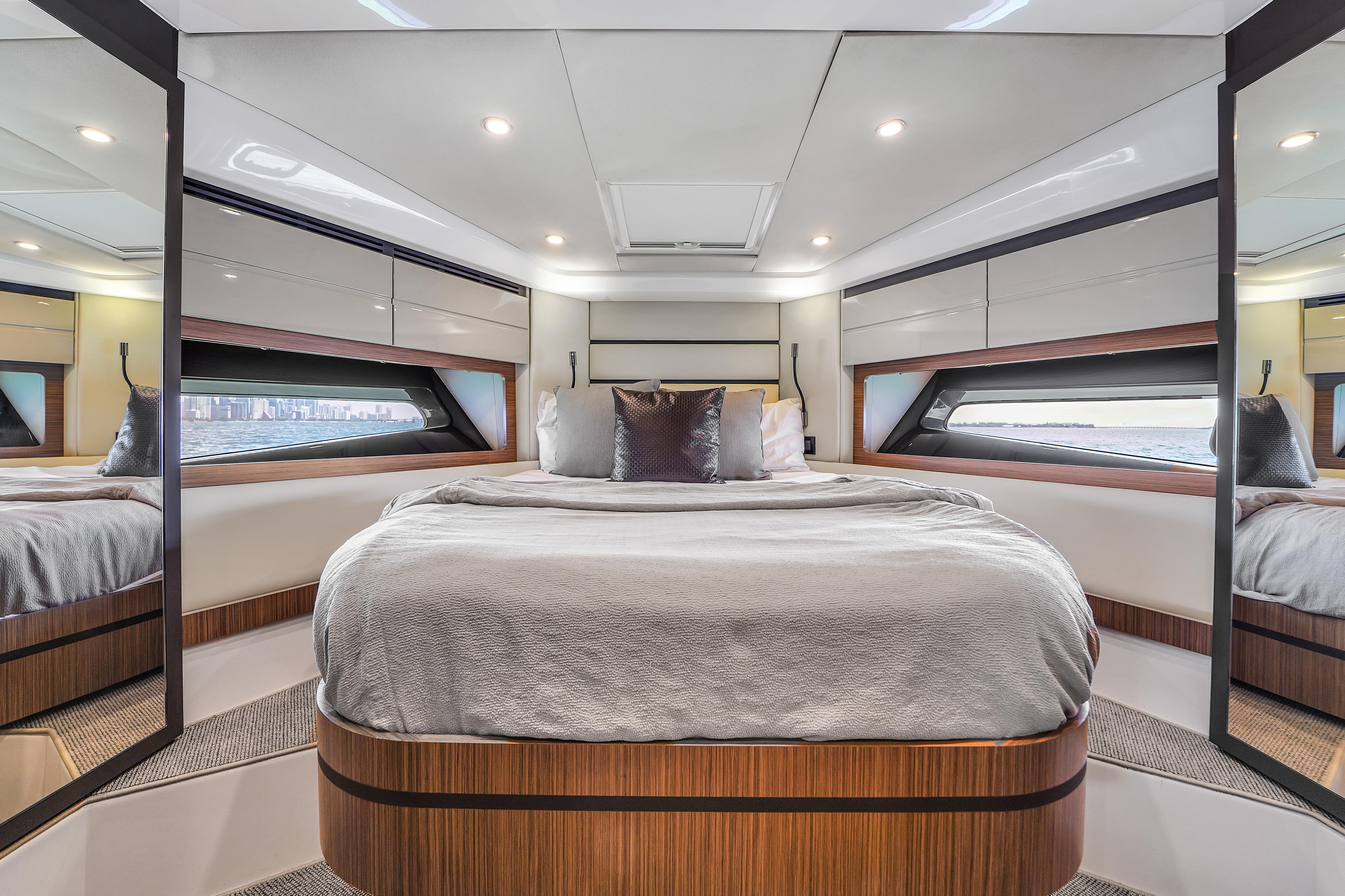 45ft Azimut Atlantis yacht rental Miami - flybridge with panoramic views of Miami skyline