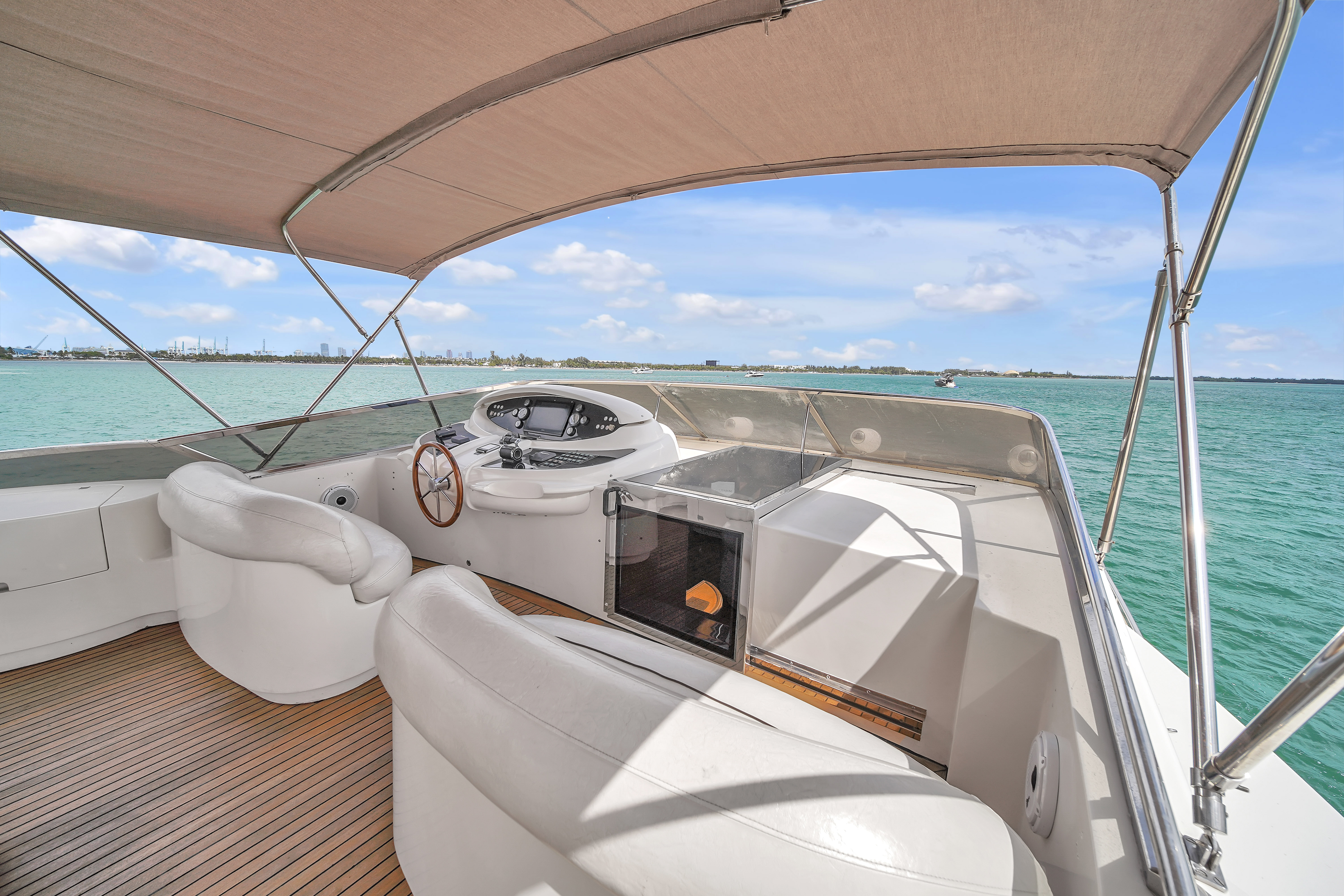 100ft Azimut D yacht rental Miami - bow seating area perfect for sunbathing and relaxation