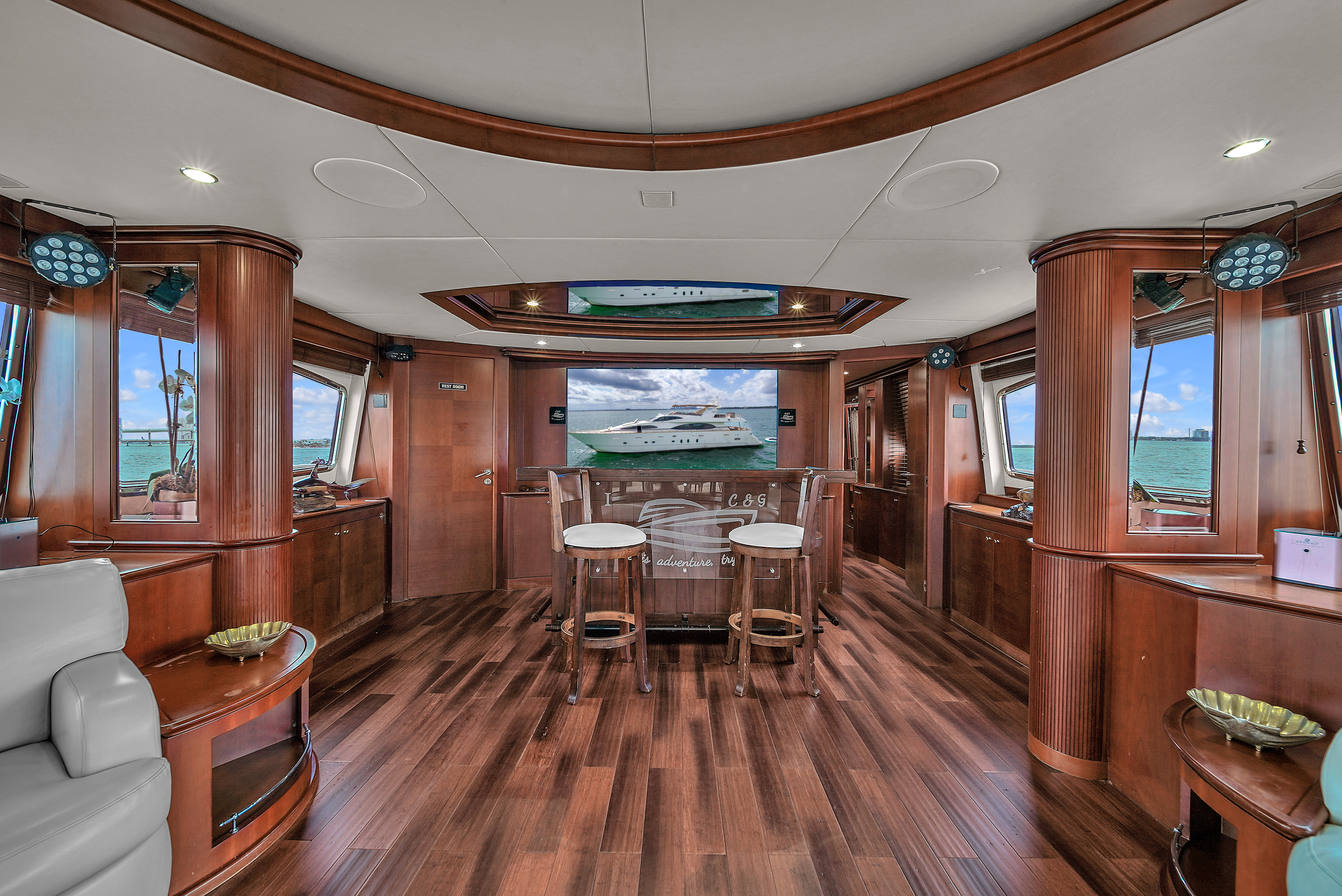 100ft Azimut D yacht rental Miami - flybridge with panoramic views of Miami skyline